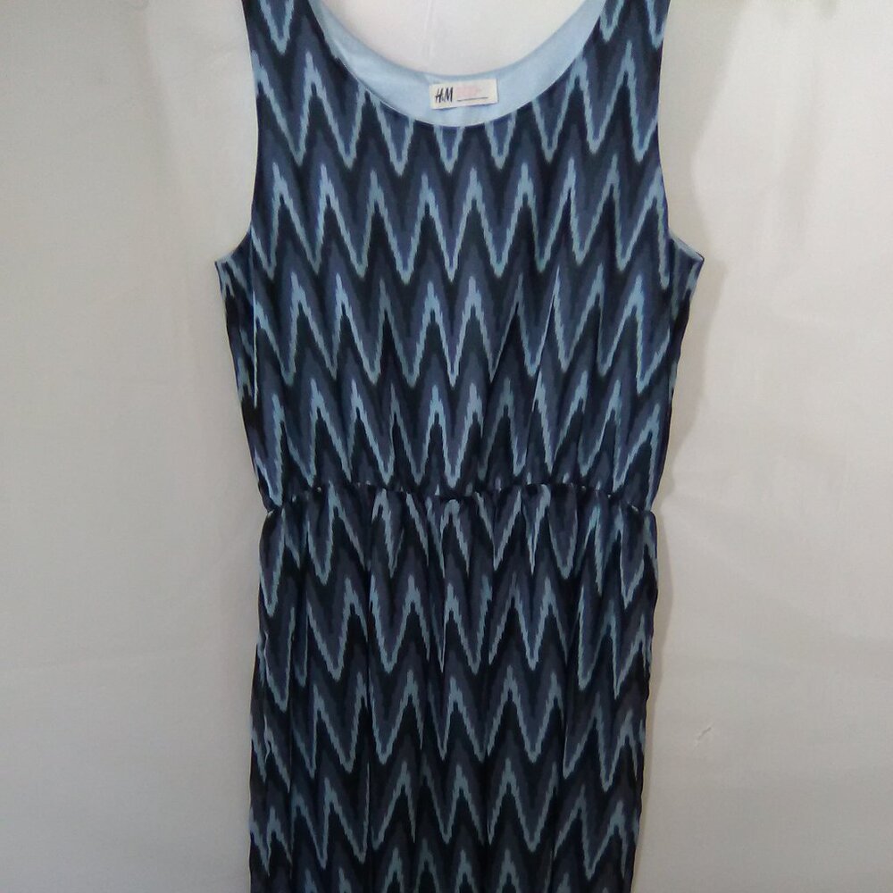H & M Sleeveless Girl's/Kids Summer Dress Color Navy/ Light Blue Size 14 Y